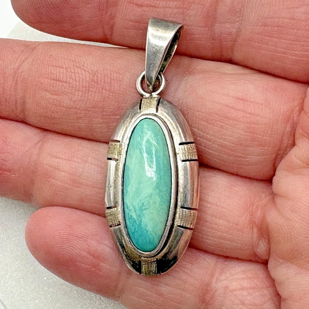 Vintage Mexico Sterling Silver Turquoise Pendant Oval Dimensional Southwest CII